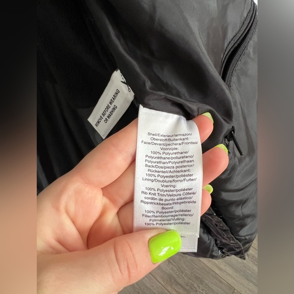 DKNY Gloss Black Puffer Jacket - Picture 13 of 13